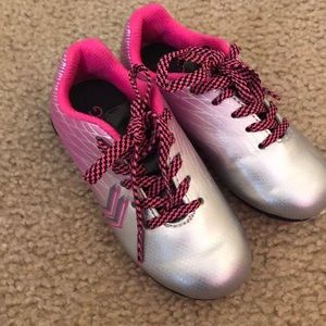 Toddler spikes size 9K like new worn twice